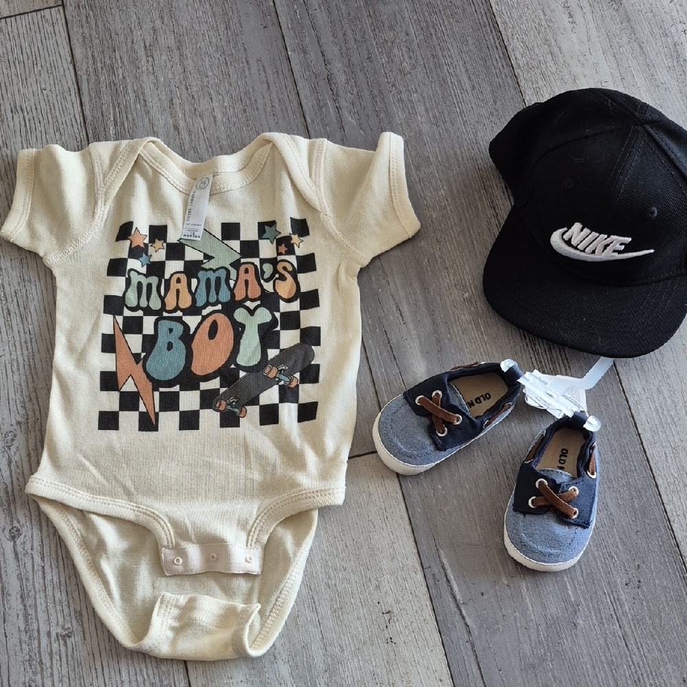 Nike Hat And  Cream Bodysuit Checkerboard Design Infant Shoes.